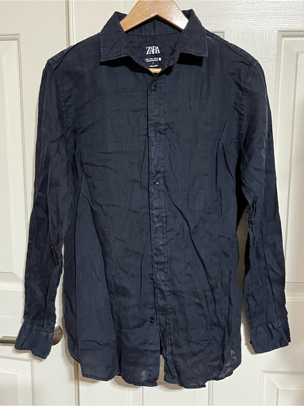 ZARA Men's 100% Linen Dark Navy Lightweight Button-Down Shirt
17-06
